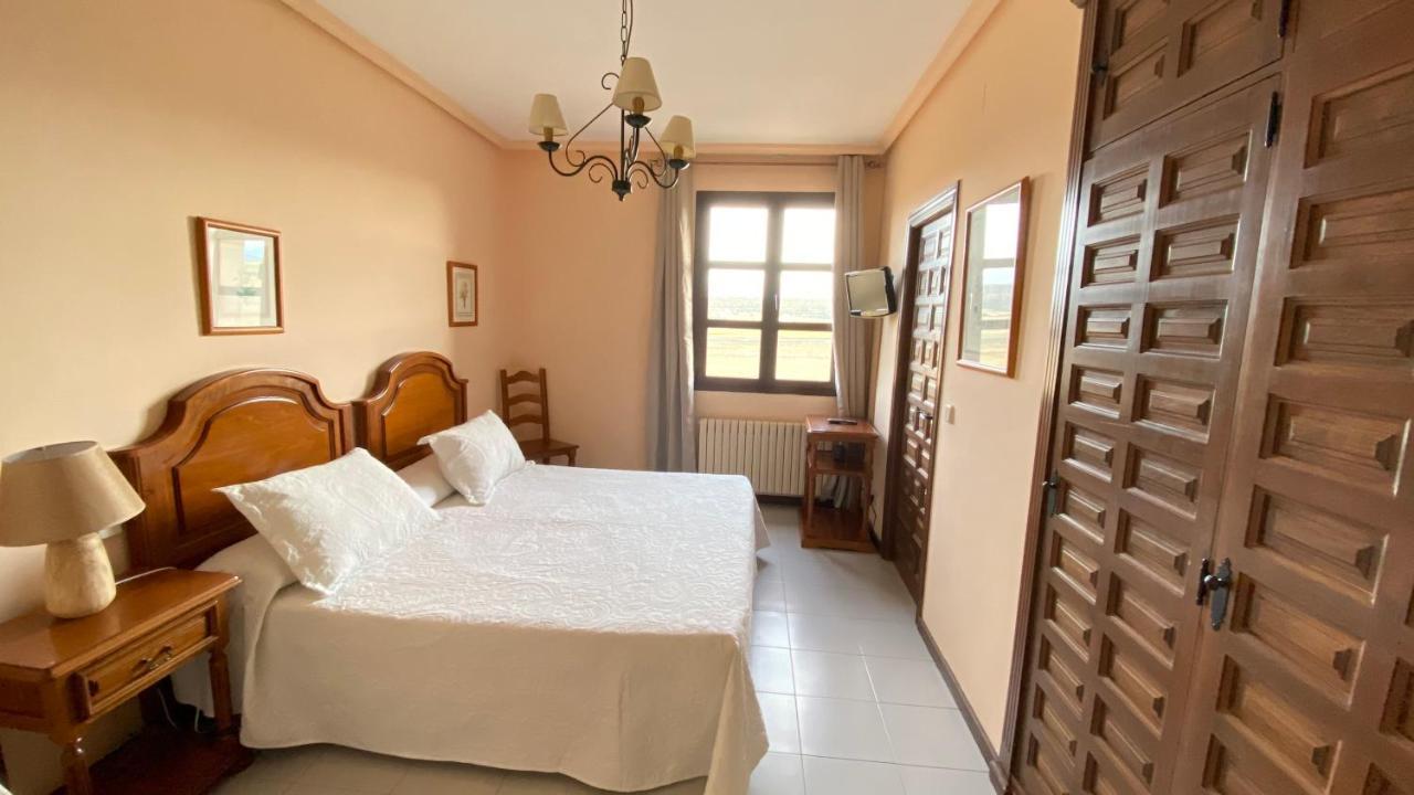 Hostal Las Paneras Ávila Exteriör bild